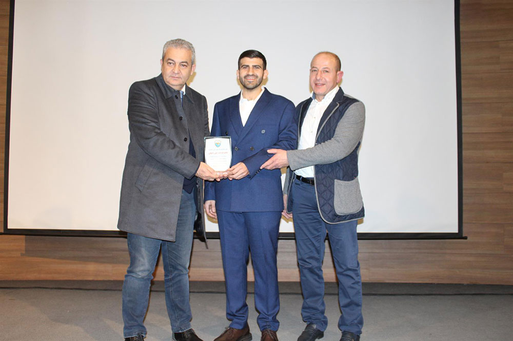 برعاية وزير الزراعة: تكريم الشاب عامر محمد علي نحولي باحتفال حاشد في بلدية صيدا برعاية وزير الزراعة: تكريم الشاب عامر محمد علي نحولي باحتفال حاشد في بلدية صيدا