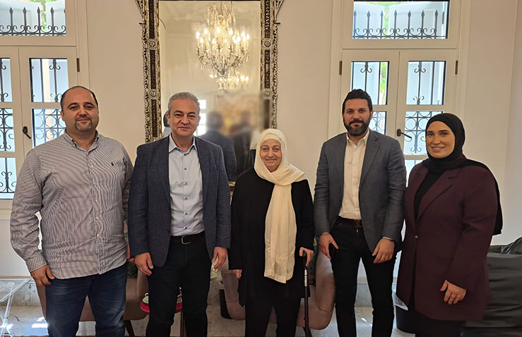 بهية الحريري تتابع أوضاع صيدا مع وفد من بلديتها برئاسة مصطفى حجازي بهية الحريري تتابع أوضاع صيدا مع وفد من بلديتها برئاسة مصطفى حجازي
