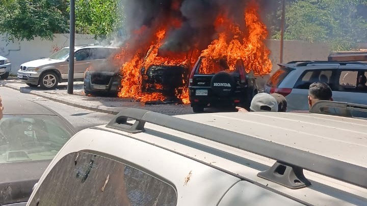 شهيدان في استهداف مسيرة معادية سيارة قرب البوابة الفوقا في صيدا شهيدان في استهداف مسيرة معادية سيارة قرب البوابة الفوقا في صيدا